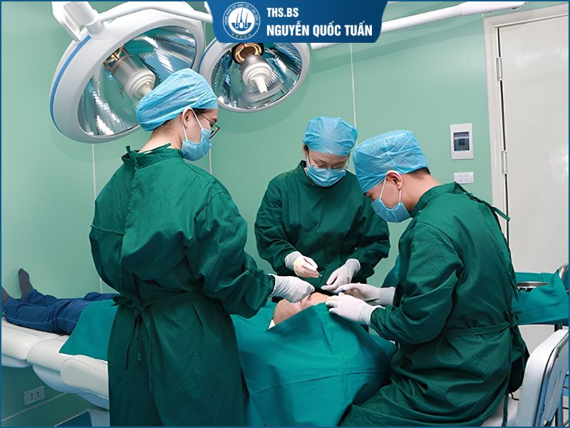 Quy trình cấy tóc tự thân cho vùng hói chữ M 