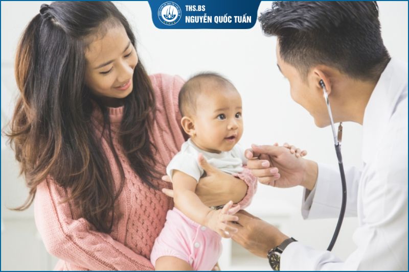 Cách xử lý khi bé bị rụng tóc vành khăn 