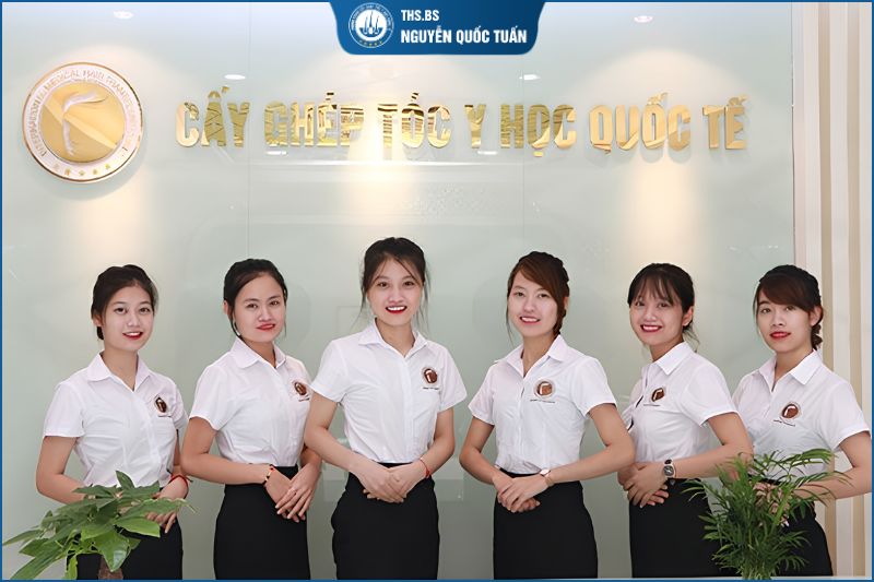 Cấy lông mày tại Phòng khám Cấy ghép tóc Y học Quốc tế